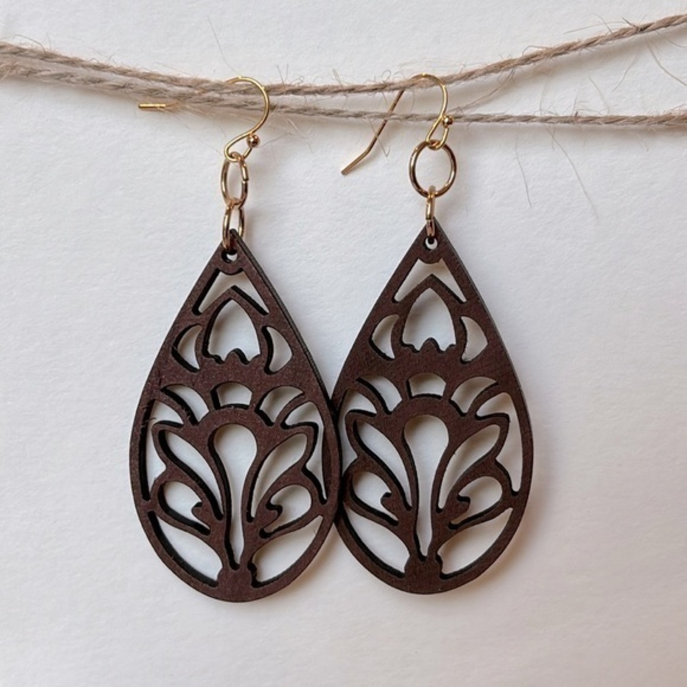 Laser‎ cut wood long tear drop 24k gold plated earrings nwt